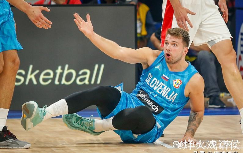 东契奇三双引领独行侠大胜猛龙豪取7连胜 活塞爆冷击败尼克斯获胜 东契奇三双引领独行侠大胜猛龙豪取7连胜 活塞爆冷击败尼克斯获胜